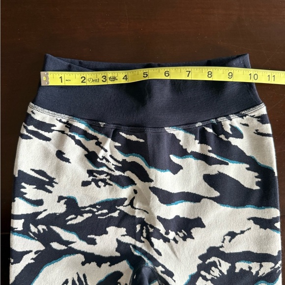 NWT Sweaty Betty Women’s Peaks Ski Base Layer Seamless Leggings Jacquard Blue XS - Picture 12 of 15